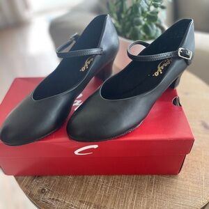 Capezio 550 Flatlight Blake Leather Character Shoes Sz 7